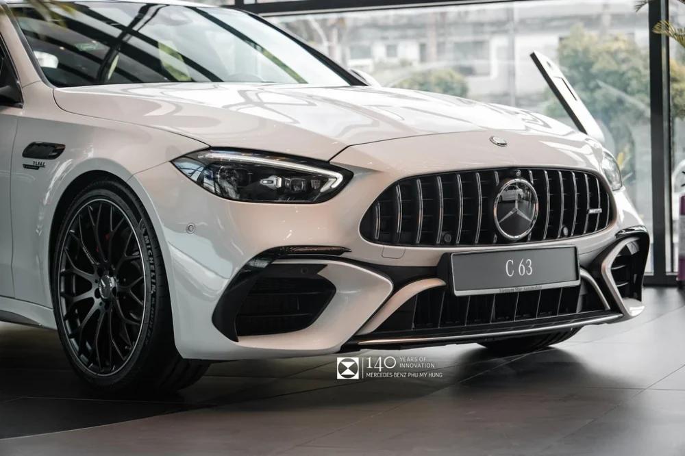 Mercedes-AMG C63 S E PERFORMANCE Mercedes-AMG C63 SE Performance