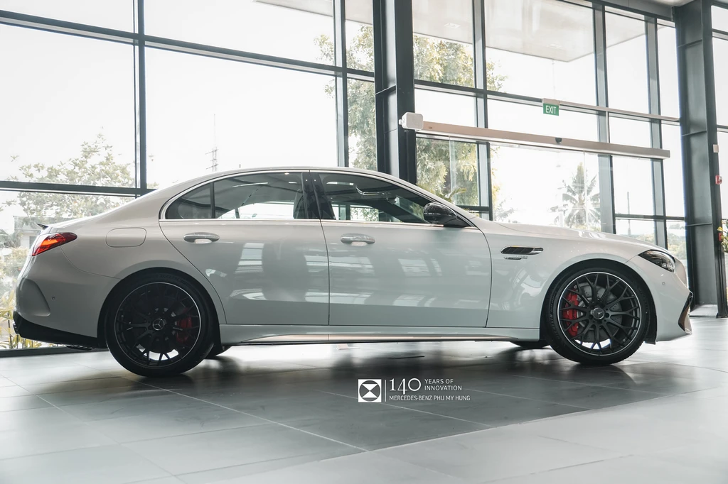 Mercedes-AMG C63 S E PERFORMANCE Mercedes-AMG C63 SE Performance