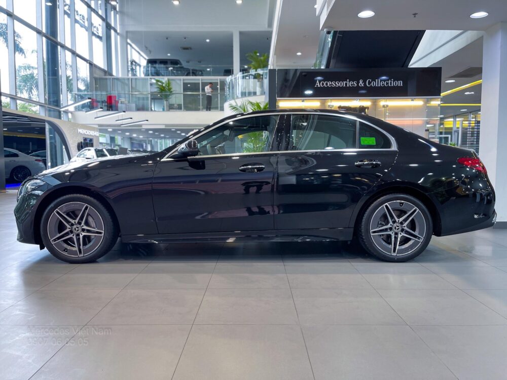 Mercedes Benz C300 AMG 4