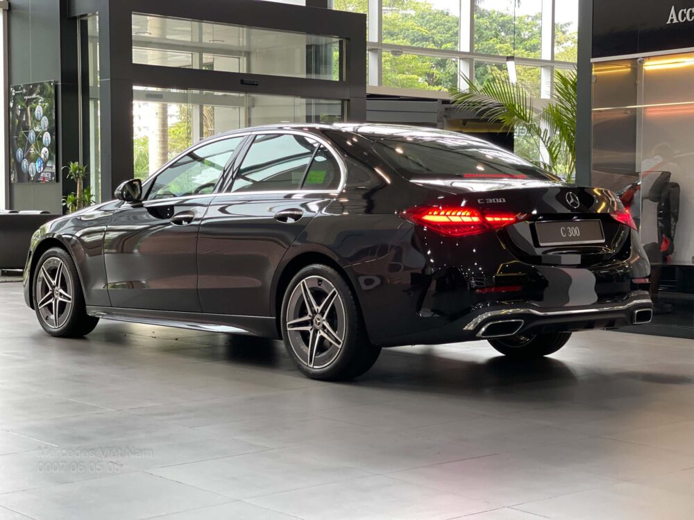 Mercedes Benz C300 AMG 7