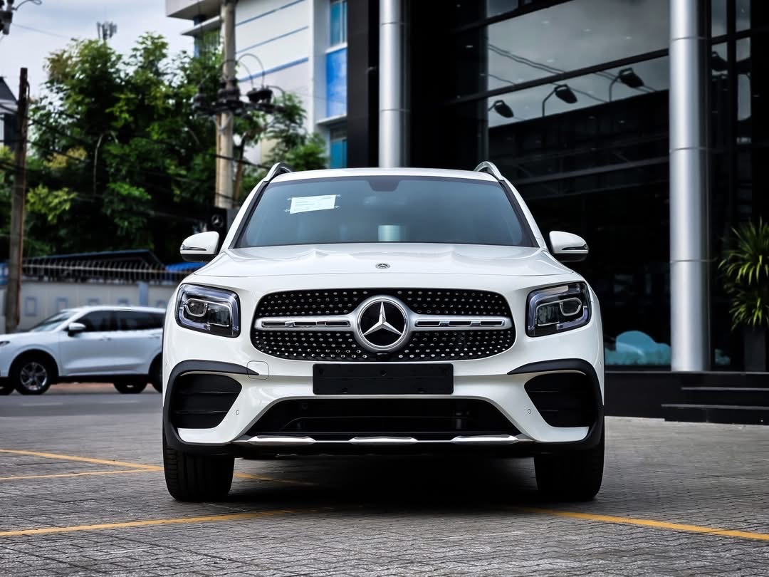 Mercedes-Benz GLB 200 AMG