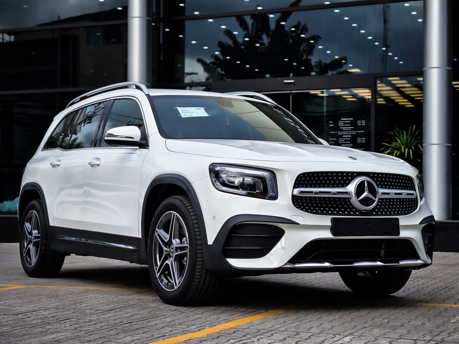 Mercedes-Benz GLB 200 AMG