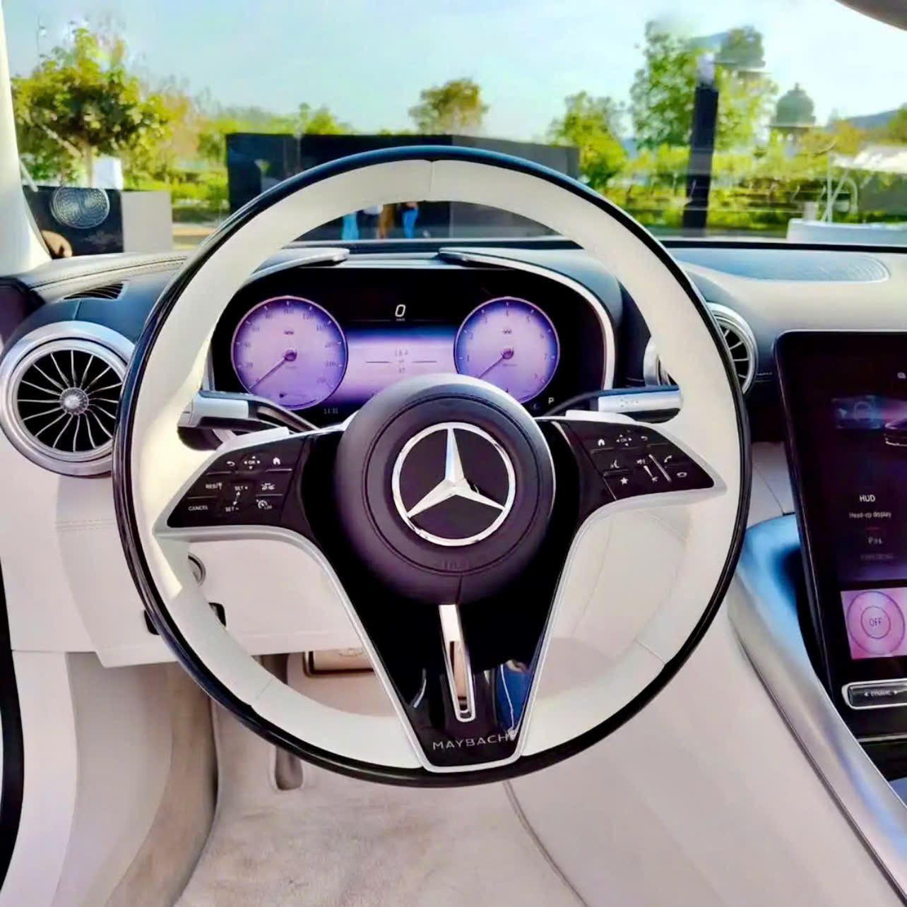 Mercedes-Maybach SL 680