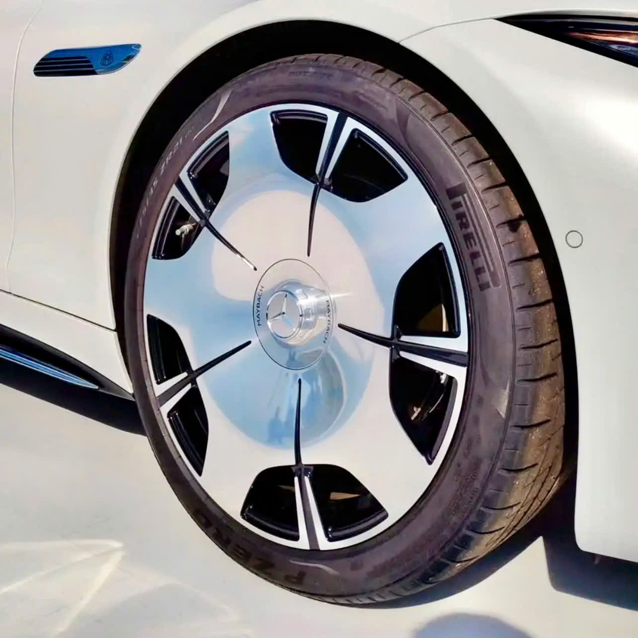 Mercedes-Maybach SL 680