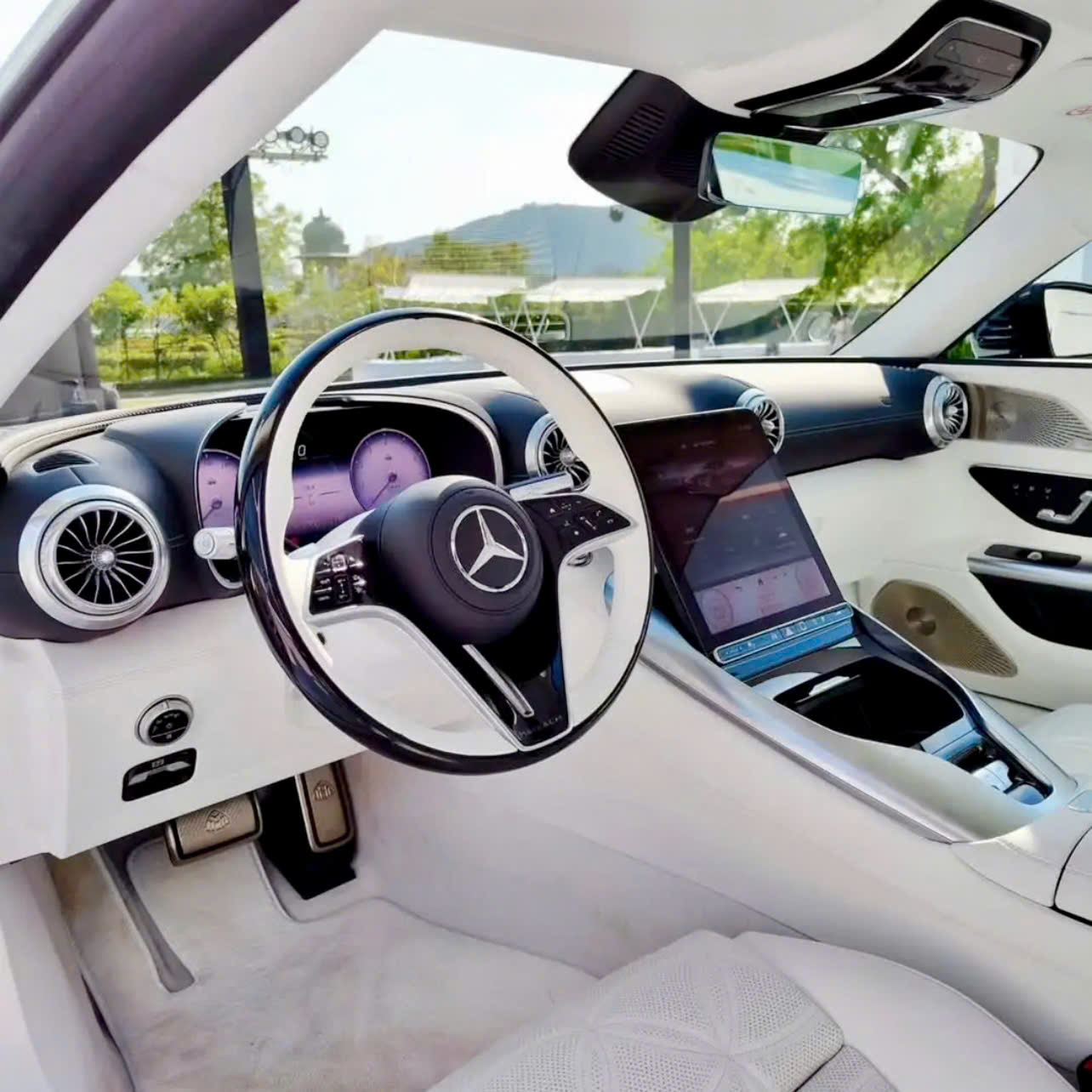 Mercedes-Maybach SL 680