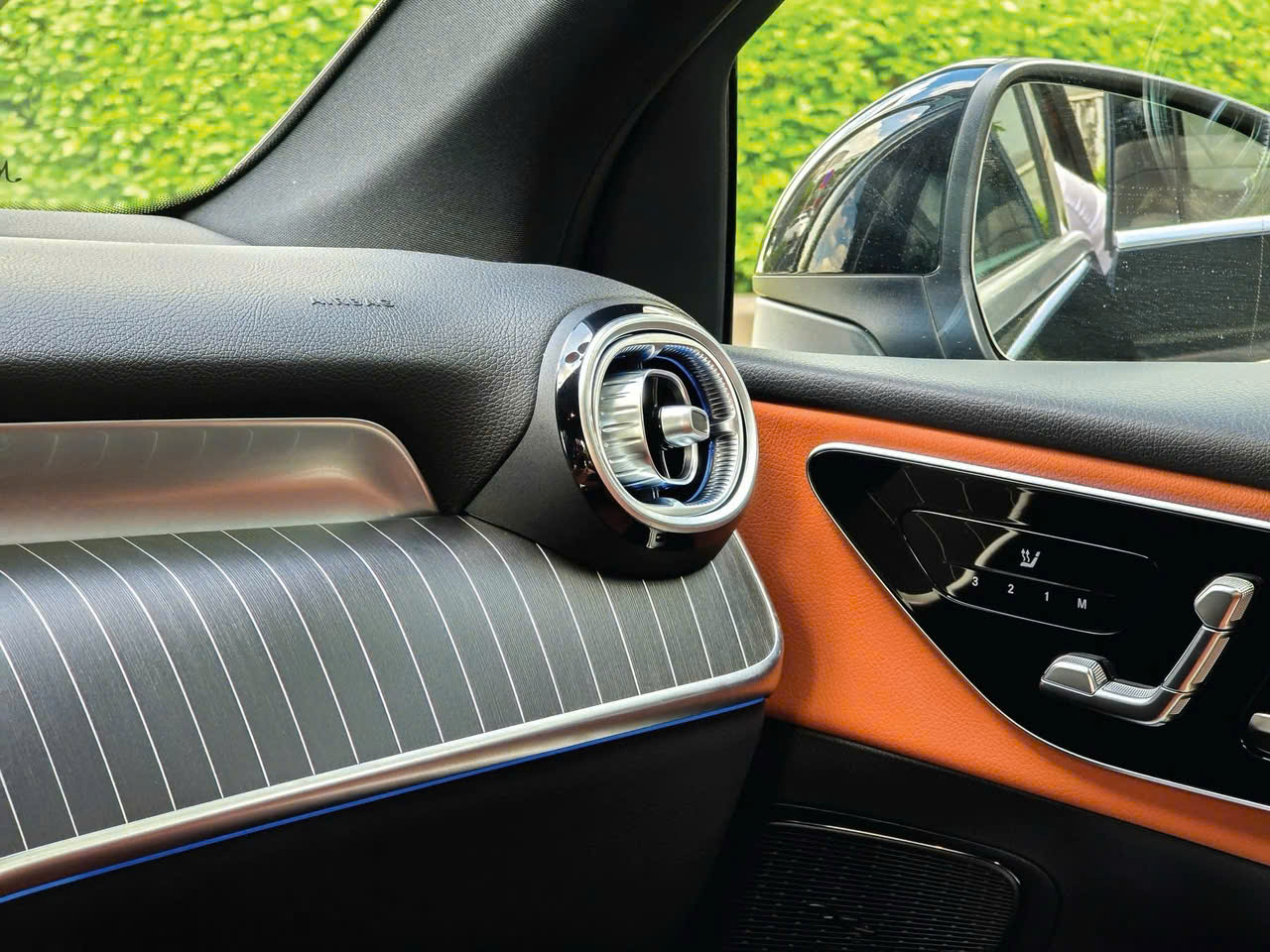 Xe Qua Sử Dụng Mercedes GLC 200 4Matic Xe Cũ Lướt Chính Hãng