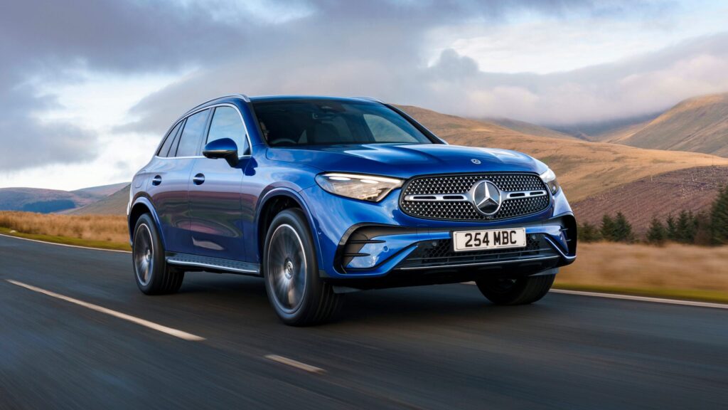 Lái Thử Xe Mercedes GLC 300: Trải Nghiệm Thực Tế Đỉnh Cao Của SUV Hạng Sang Lái Thử Xe Mercedes GLC 300