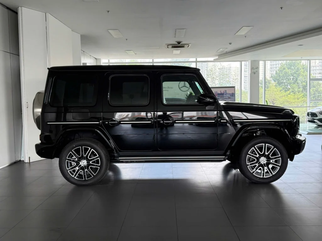Mercedes-Benz G 580 Màu Đen: "Bóng Ma" Công Nghệ Trong Thân Xác Huyền Thoại Mercedes-Benz G 580 Màu Đen