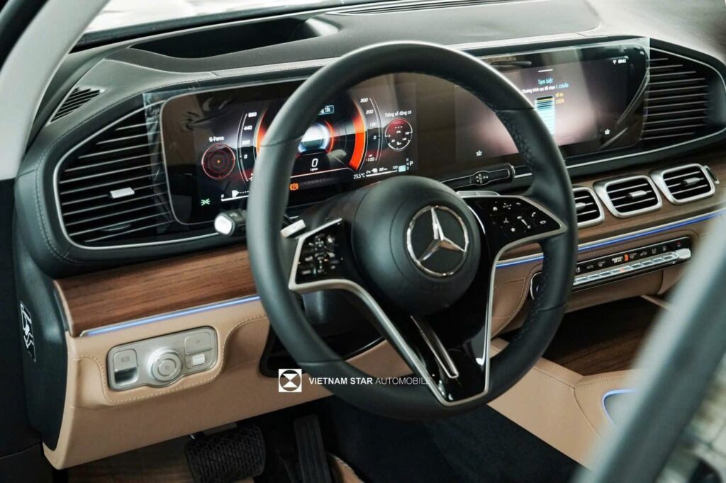 Mercedes GLE 400 Màu Đen Nội Thất Nâu